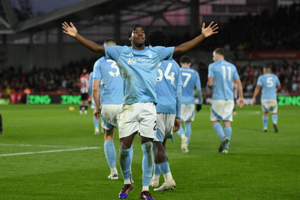 注入新活力 巩晓彬成为韦图篮球形象代言人.